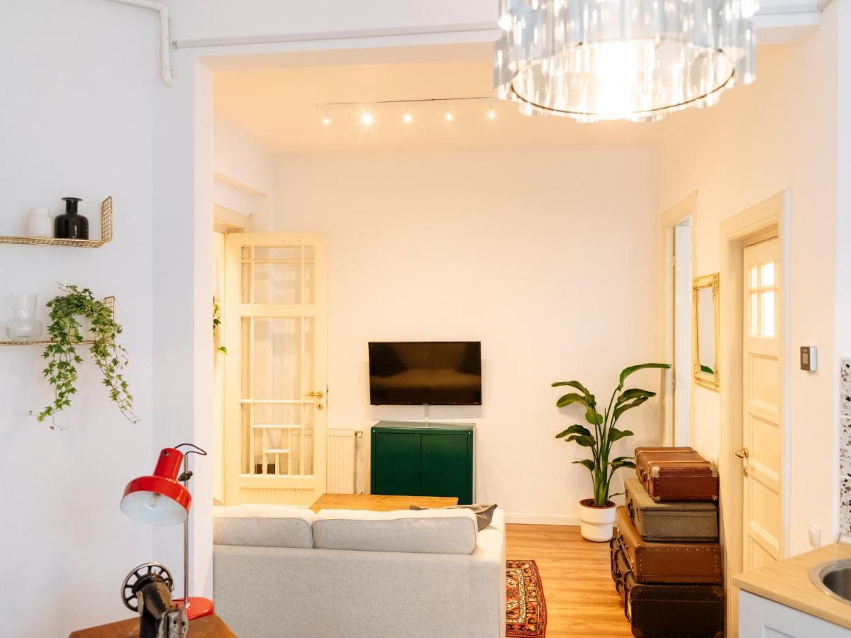Lovely Vintage Double Studio In City Center Boekarest Buitenkant foto