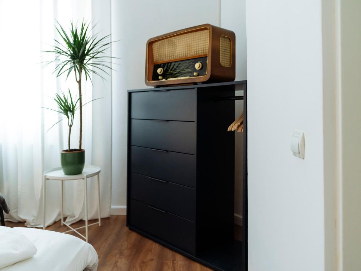 Lovely Vintage Double Studio In City Center Boekarest Buitenkant foto